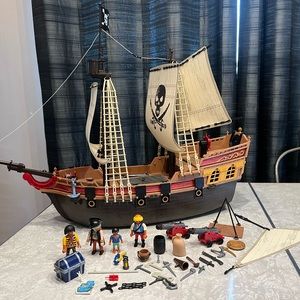 Playmobil #5135 Large Pirate­ Ship* Incomplete Set* 2011 ￼Retired Rare Many Pcs.